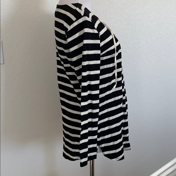 Striped lace up tee - Picture 3 of 6